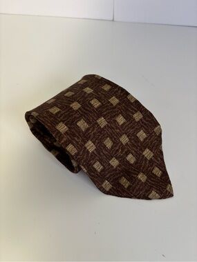 Vintage Silk Calvin Klein Brown Tie with Tan Diamond Motif